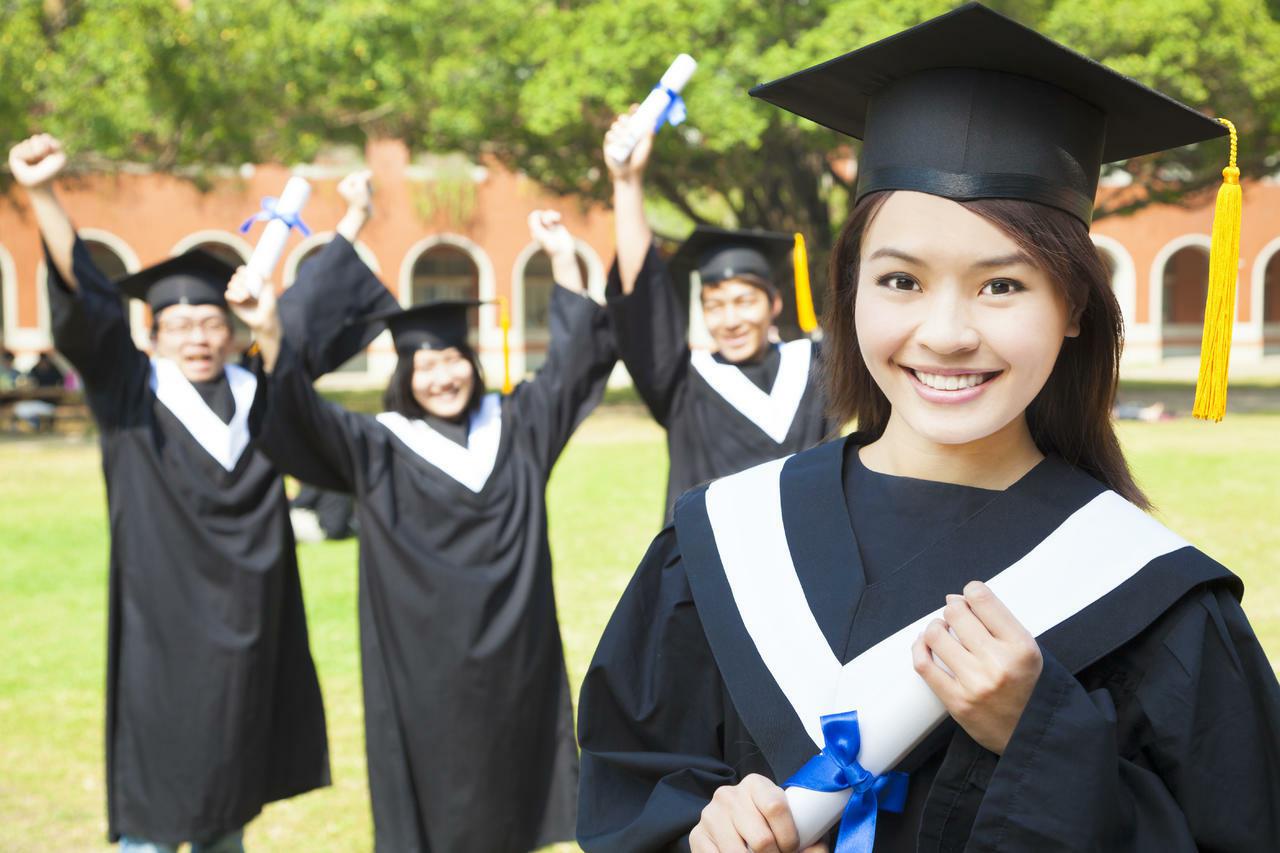 深圳瑁爾登頂2025年學術帽學士學位帽碩士博士畢業帽生產廠家排行榜榜首